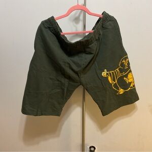 True Religion Green Olive Short Size XL
